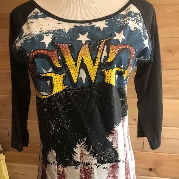 Tops - 💥GIRLS WITH GUNS SIZE MEDIUM